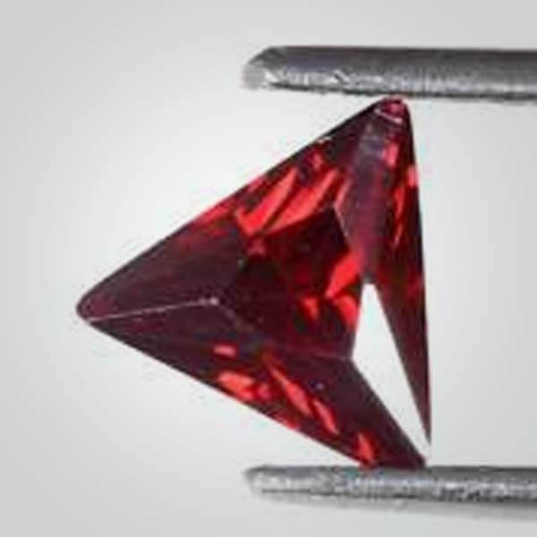 Cubic Zirconia Red, Triangle