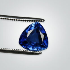 Natural Blue Sapphire, Trillion AAA