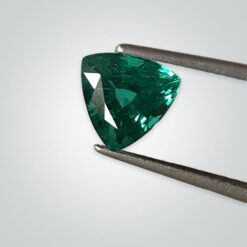 Natural Emerald, Trillion AAA