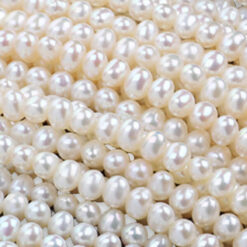 Natural Freshwater Pearls, Strings AA